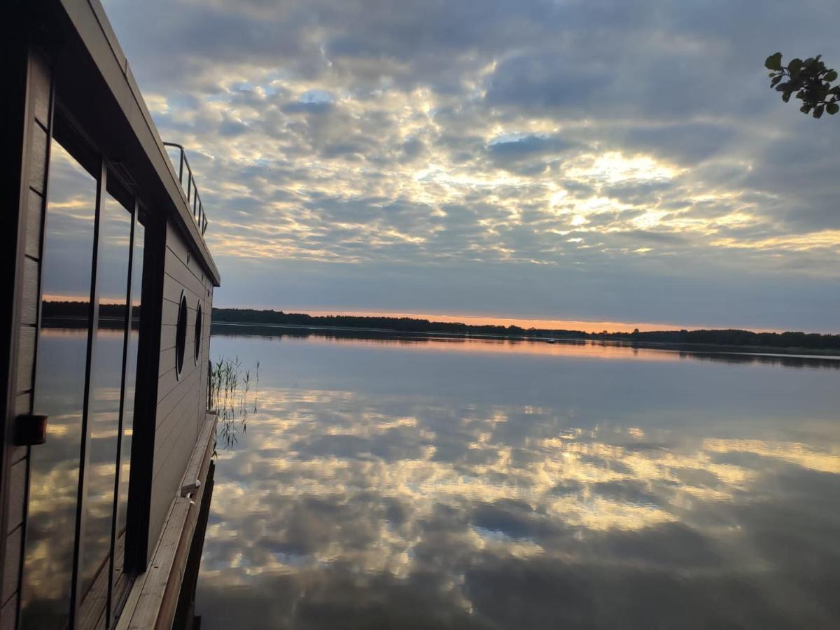 Houseboat- Dom Na Wodzie Z Sauna I Mozliwoscia Plywania ايوافا المظهر الخارجي الصورة