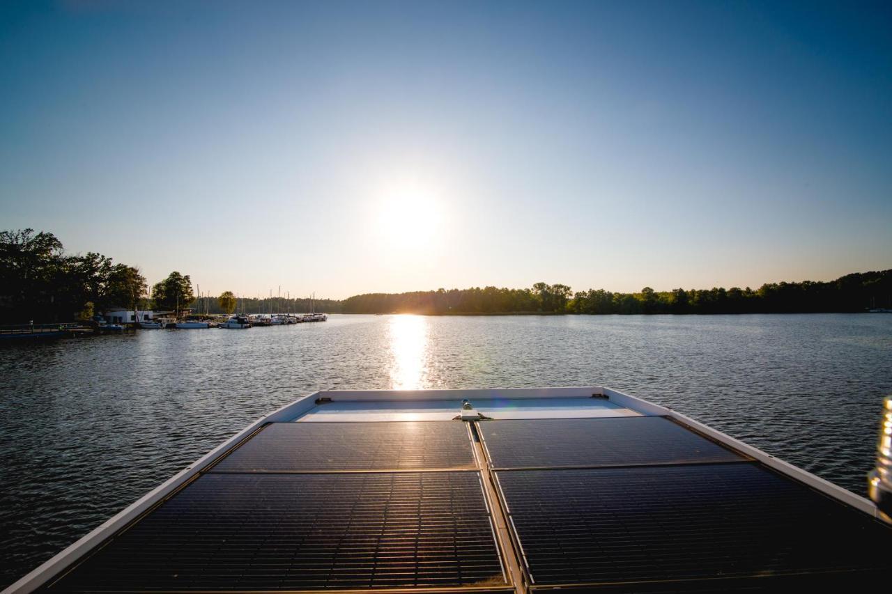 Houseboat- Dom Na Wodzie Z Sauna I Mozliwoscia Plywania ايوافا المظهر الخارجي الصورة